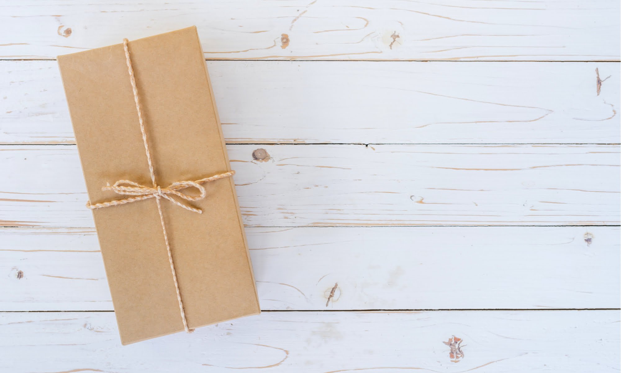 5 Sustainable Gift Wrap Ideas To Reduce Your Paper Use