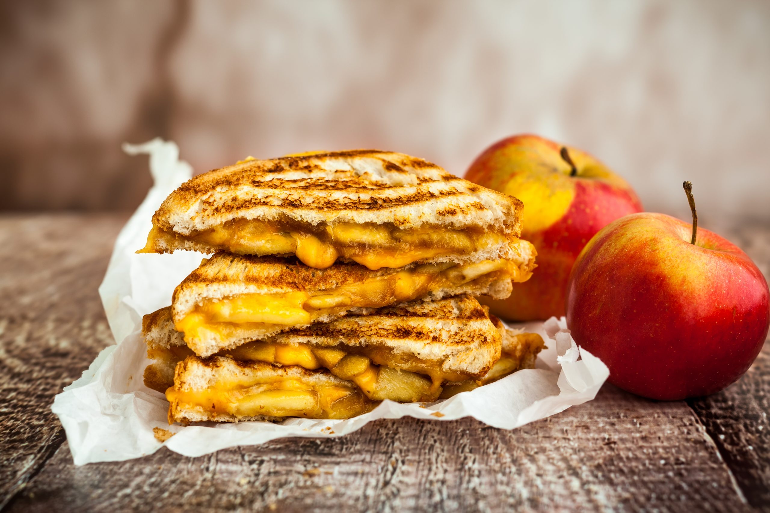 Apple Grilled Cheese Makes A Good Thing Even Better